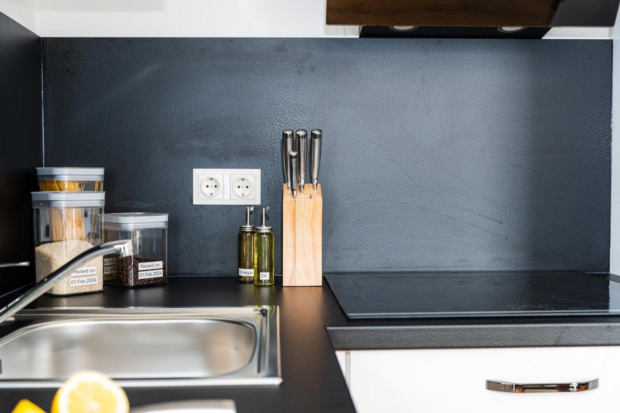 Noblenest: Terrasse - Netflix - Kaffee Apartment Wien Ngoại thất bức ảnh